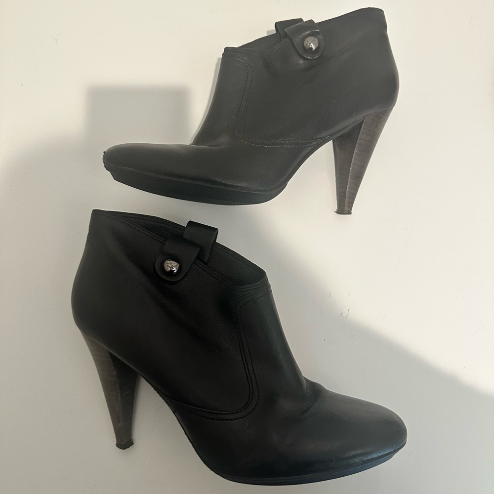 COACH Aliza Black Leather Ankle Boot Booties Size 8 - Picture 3 of 11